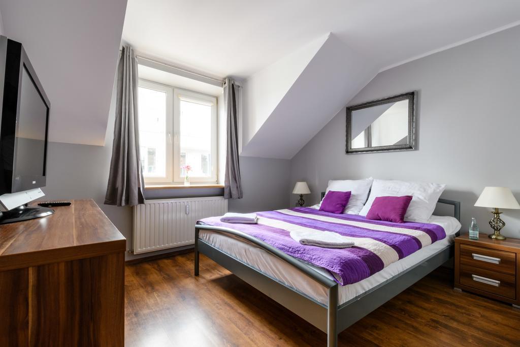 Hostel Krokodyl Varsavia Esterno foto