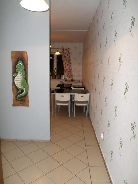 Hostel Krokodyl Varsavia Esterno foto